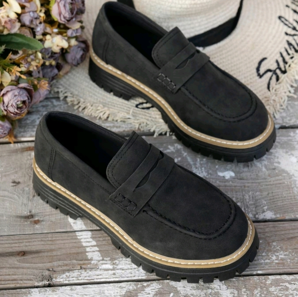 Womens Black loafer shoes